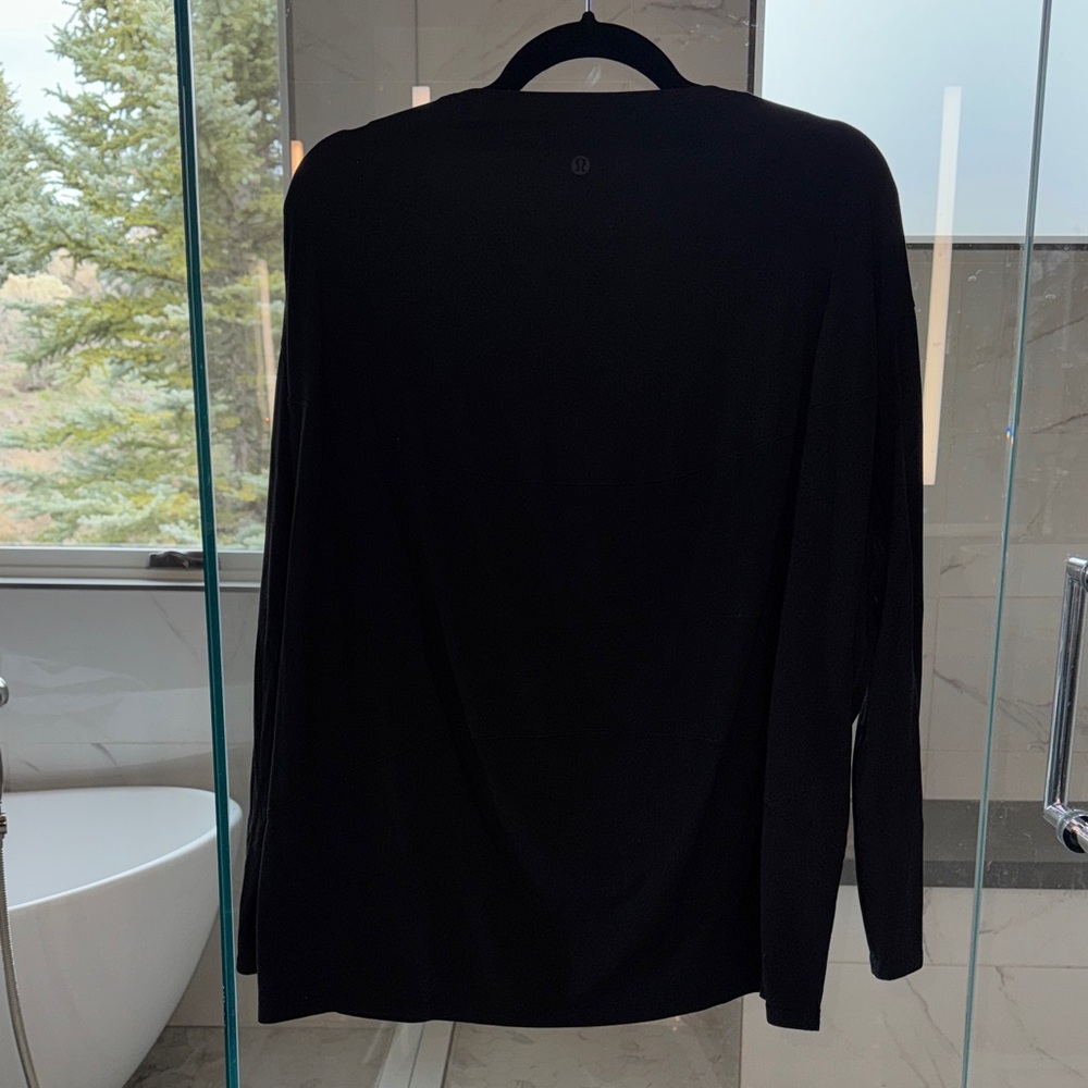 Lululemon Oversized Black Performance Top - Picture 4 of 6